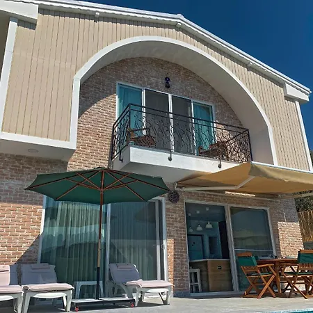 Toucan Hotel